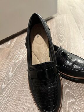 Clarks Black Croc-Embossed Leather Moccasins